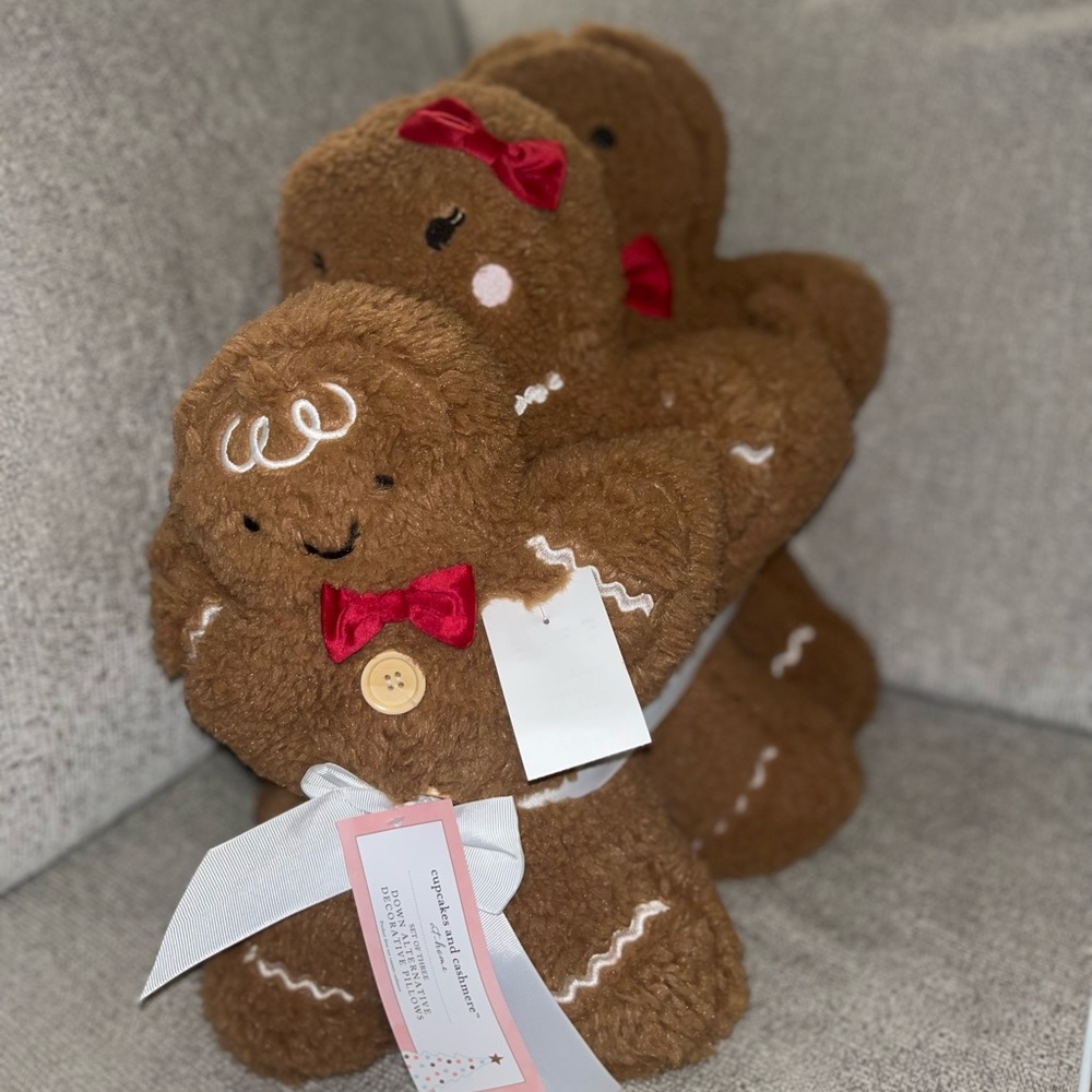NEW! Gingerbread Christmas Pillows